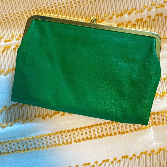 Handbags - Green Clutch EUC